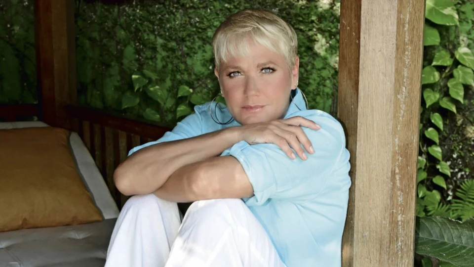 Xuxa xinga Bolsonaro e pede que apoiadores do presidente parem de segui-la nas redes sociais