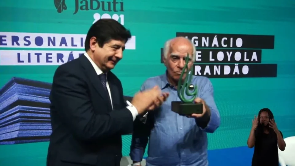 VÍDEO: veja quem foram os vencedores do Prêmio Jabuti 2021