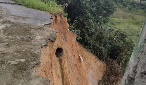 Chuva deixa casas alagadas e provoca deslizamentos de barranco em Manaus; maioria dos casos aconteceu na zona norte