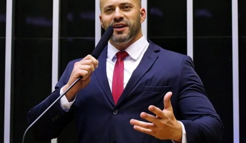 Em liberdade, deputado Daniel Silveira está proibido de frequentar toda e qualquer rede social