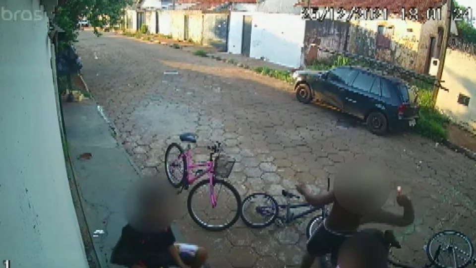 Adolescente joga explosivo dentro de uma casa e mata criança de 4 anos, em SP