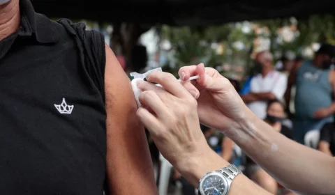 Manaus terá 53 pontos de vacinação contra a Covid-19 funcionando nesta segunda