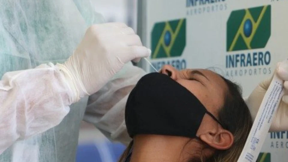 Amazonas registra 1 morte e 53 novos casos de Covid-19