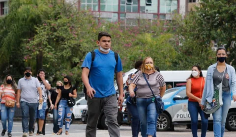 Covid-19: uso de máscara poderá ser liberado na próxima semana, no Rio de Janeiro