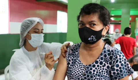 Carreta Vacina Amazonas atende população de Iranduba, nesta segunda e terça-feira