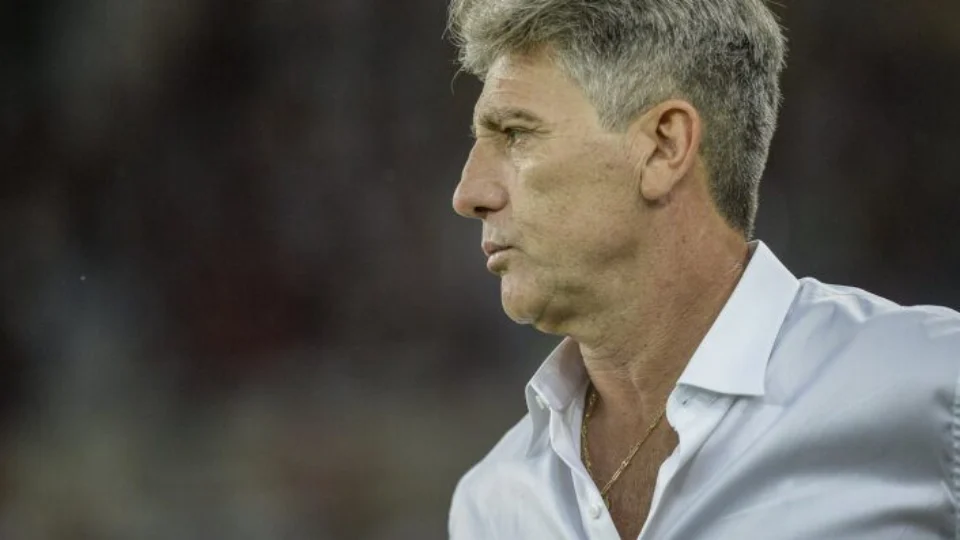 Renato Gaúcho pede demissão, mas Flamengo mantém técnico após eliminação na Copa do Brasil