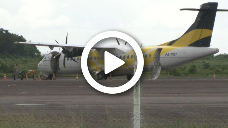 VÍDEO: passageira entra na justiça contra empresa Passaredo por atraso de voo em dois dias em Parintins-AM