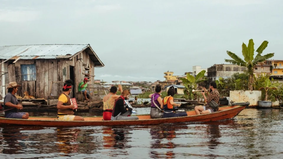 Após turnê no interior do AM, ‘Palhaçaria Navegante’ lança documentário