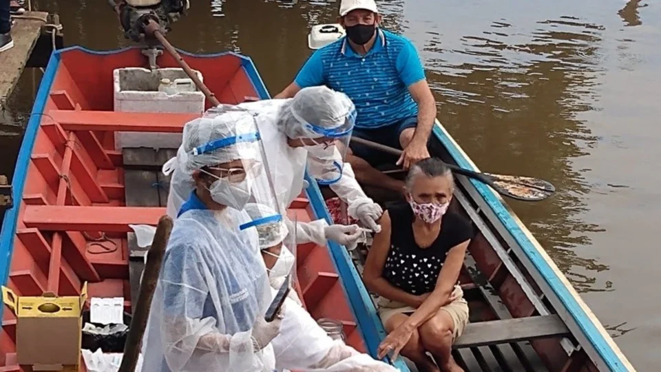 Boletim da FVS alerta sobre aumento de casos de Covid-19 em municípios do AM com baixa adesão à vacinação