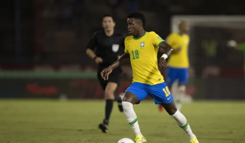 Após corte de Firmino, Tite convoca Vinícios Jr a retornar a seleção brasileira
