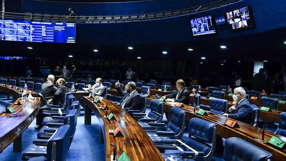 Senado aprova volta de propagandas partidárias gratuitas no rádio e televisão