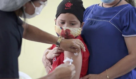 Crianças de Manaus têm postos exclusivos para vacinação contra Covid; veja locais