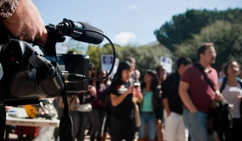 Relatório aponta número recorde de jornalistas presos em 2021