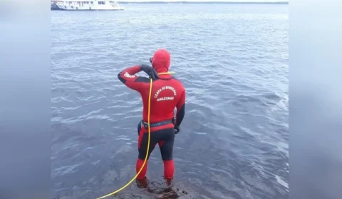 Homem cai e desaparece no rio, após levar choque no Porto de Manaus