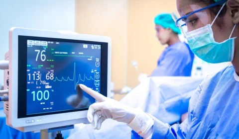 Planos de saúde ‘já falam’ em aumento de valores por custo de UTI subir para 187% diante da Covid