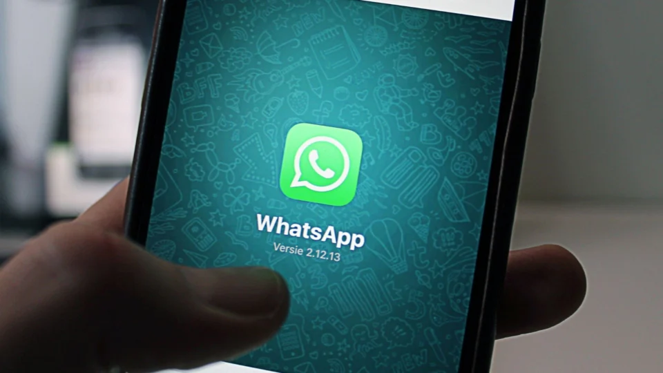 População deve ficar alerta para golpes via whatsApp em compras de final de ano