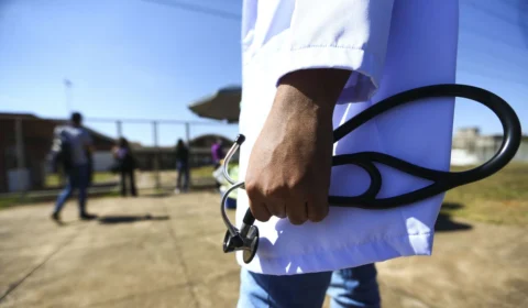 Médicos pelo Brasil: inscrições encerram neste domingo