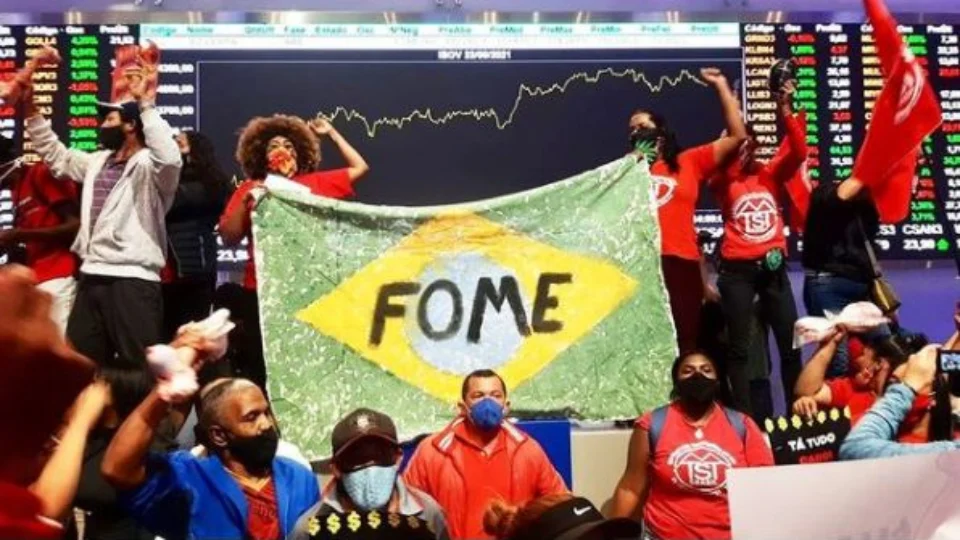 Após ocupação, manifestantes marcam reunião com representantes da Bolsa de Valores