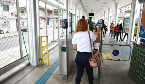 Estudantes ainda podem fazer recadastramento para garantir meia-passagem estudantil em Manaus