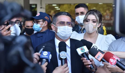 Pela segunda vez, prefeito David Almeida testa positivo para Covid-19