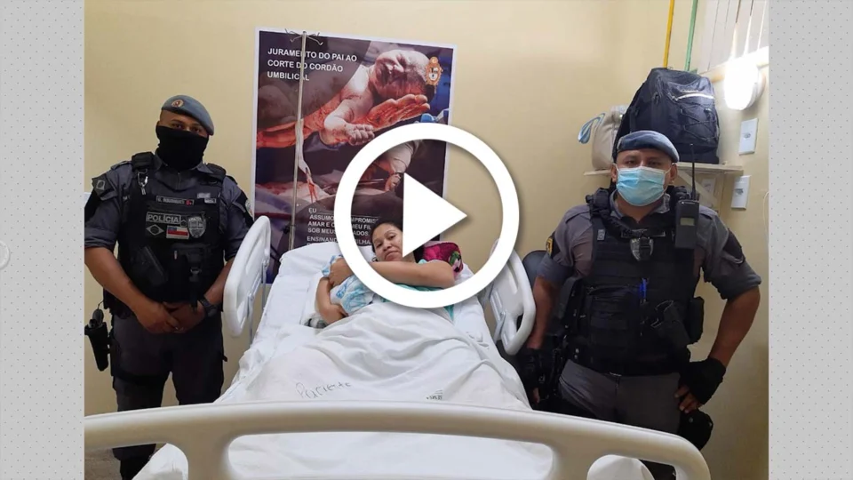 VÍDEO: policiais ajudam mulher a dar à luz na Zona Oeste de Manaus