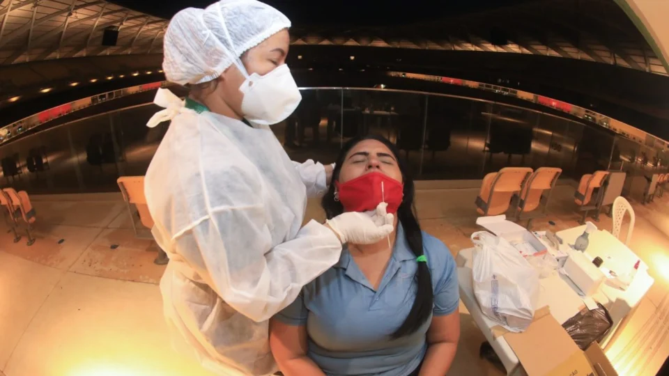 Brasil corre risco de ficar sem testes para a Covid-19, alerta Abramed