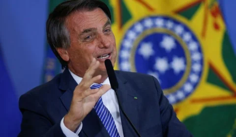 Bolsonaro anuncia licença para início das obras do Linhão de Tucuruí