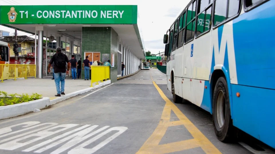 Paradas no Terminal 1 e estações de transferências serão alteradas a partir da próxima terça-feira, em Manaus