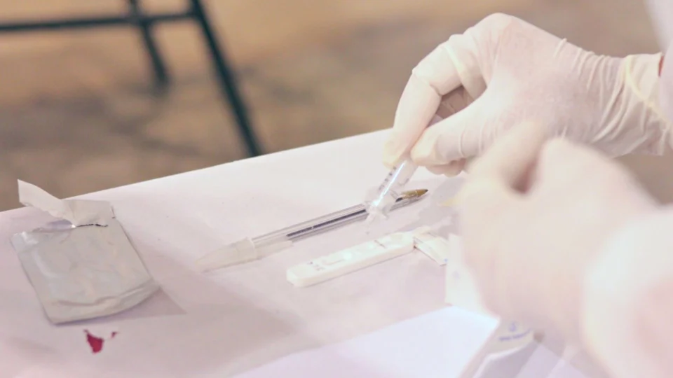 Após aumento de casos, Amazonas retorna à fase laranja, com risco moderado de transmissibilidade de Covid-19