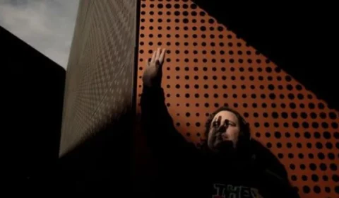 Google demite engenheiro por afirmar que sistema de Inteligência Artificial tem consciência