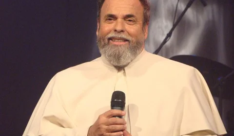 Padre Antônio Maria é contratado por meio milhão de reais para Festa do Divino em Uricurituba-AM