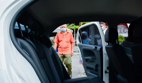 Projeto de lei propõe pagamento de meia tarifa por idosos em estacionamentos no AM