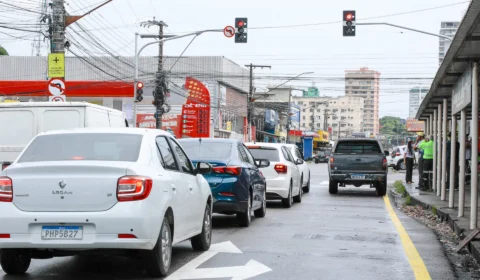 Lei de trânsito permite furar sinal vermelho no Brasil; saiba mais