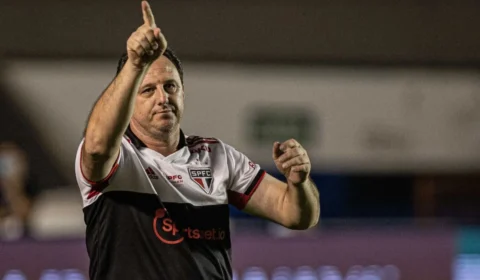 Técnico Rogério Ceni não perdoa derrota de 3 a 1 para Atlético/GO pela Sul-Americana: ‘Péssima partida’
