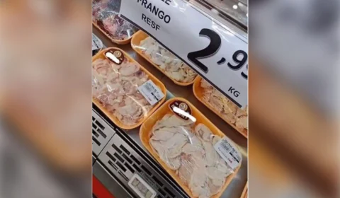 Pele de frango vendida a R$ 2,99 em supermercado de SP revolta internautas