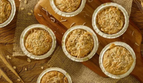 RECEITA FÁCIL: aprenda a fazer muffin de banana com coco