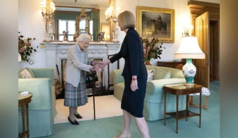 Rainha Elizabeth II empossa nova primeira-ministra do Reino Unido, Liz Truss