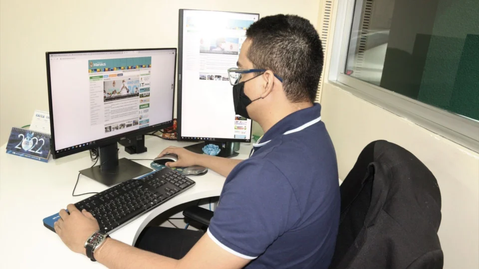 Semed convoca pedagogos aprovados em processo seletivo em Manaus