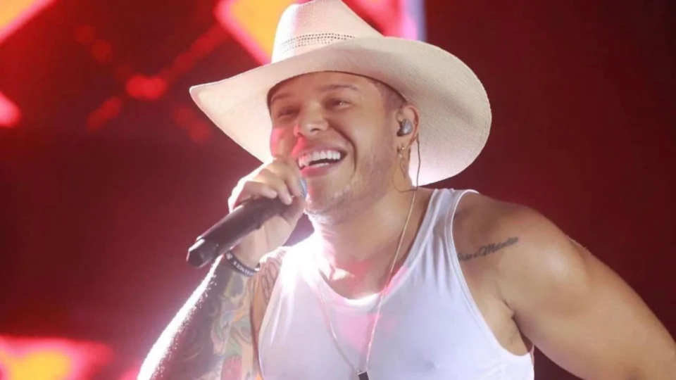 Tierry é contratado por R$ 203 mil para cantar no 28º Festival Folclórico de Benjamin Constant, no AM