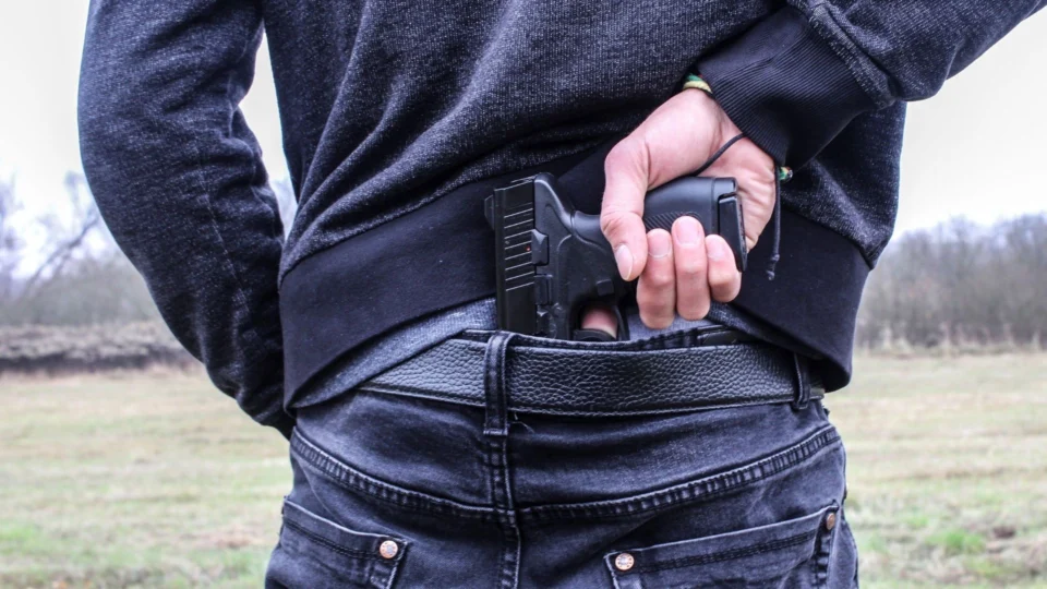 Sete em cada 10 brasileiros discordam que para ter segurança sociedade deve andar armada