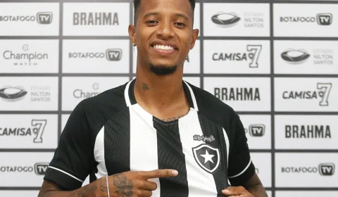 Botafogo contrata volante Tchê Tchê para reforçar clube carioca na temporada