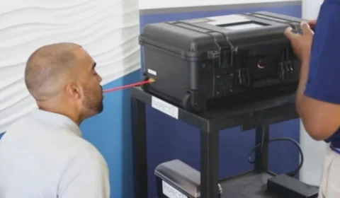 Primeiro teste de bafômetro para Covid-19 é autorizado nos EUA