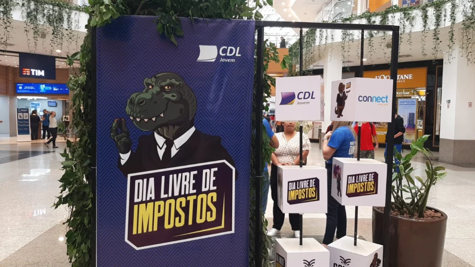 VÍDEO: ‘Dia Livre de Impostos’ atrai clientes para shopping em Manaus