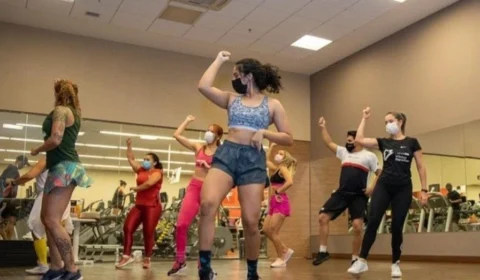 Profissional de educação física lista benefícios da dança para saúde física e mental