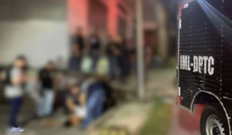 VÍDEO: homem é executado com 11 tiros por dupla em moto na Zona Norte de Manaus