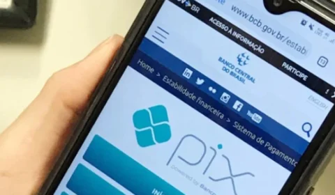 Bancos oferecem parcelamento de compras via Pix no Brasil