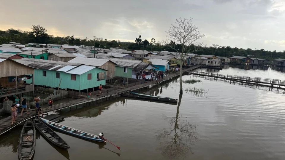 Cidade com apenas 1,2% de esgotamento sanitário, Ipixuna-AM pretende gastar R$ 1,8 milhão com móveis e eletroeletrônicos
