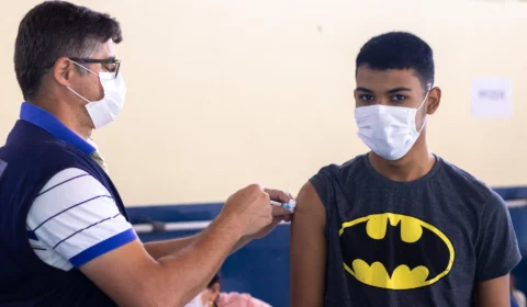 Covid-19: confira pontos de vacinação para adultos e crianças nesta terça-feira, em Manaus