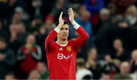 Cristiano Ronaldo deixa o dele em jogo que pode ter sido sua despedida do Manchester United