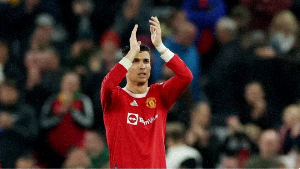 Cristiano Ronaldo deixa o dele em jogo que pode ter sido sua despedida do Manchester United